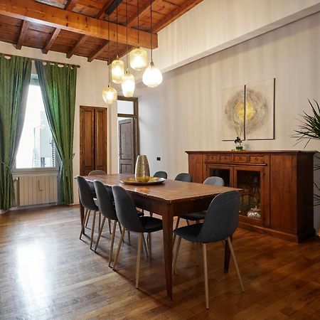 Best Location W/ Breathtaking Views Chic Palace Флоренция Екстериор снимка